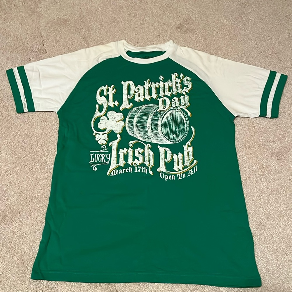 NWOT St. Patrick’s Day T-shirt. Size M. 100% Cotton.